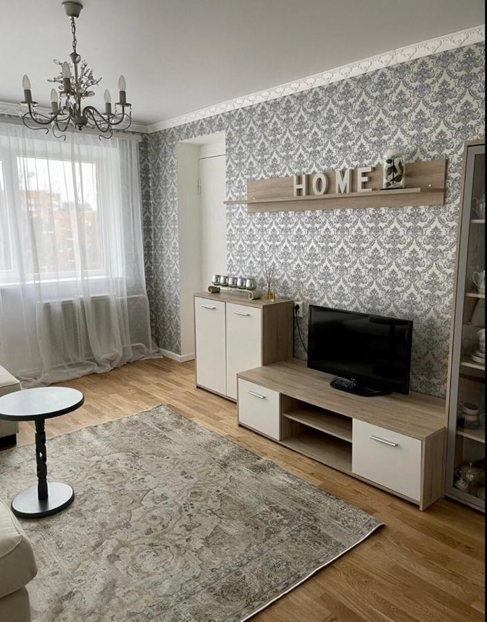N-J Apartament นาร์วา-โยเอซู ภายนอก รูปภาพ
